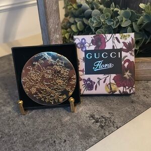 NIB Gucci  Flora Flower 🌺 Mirror